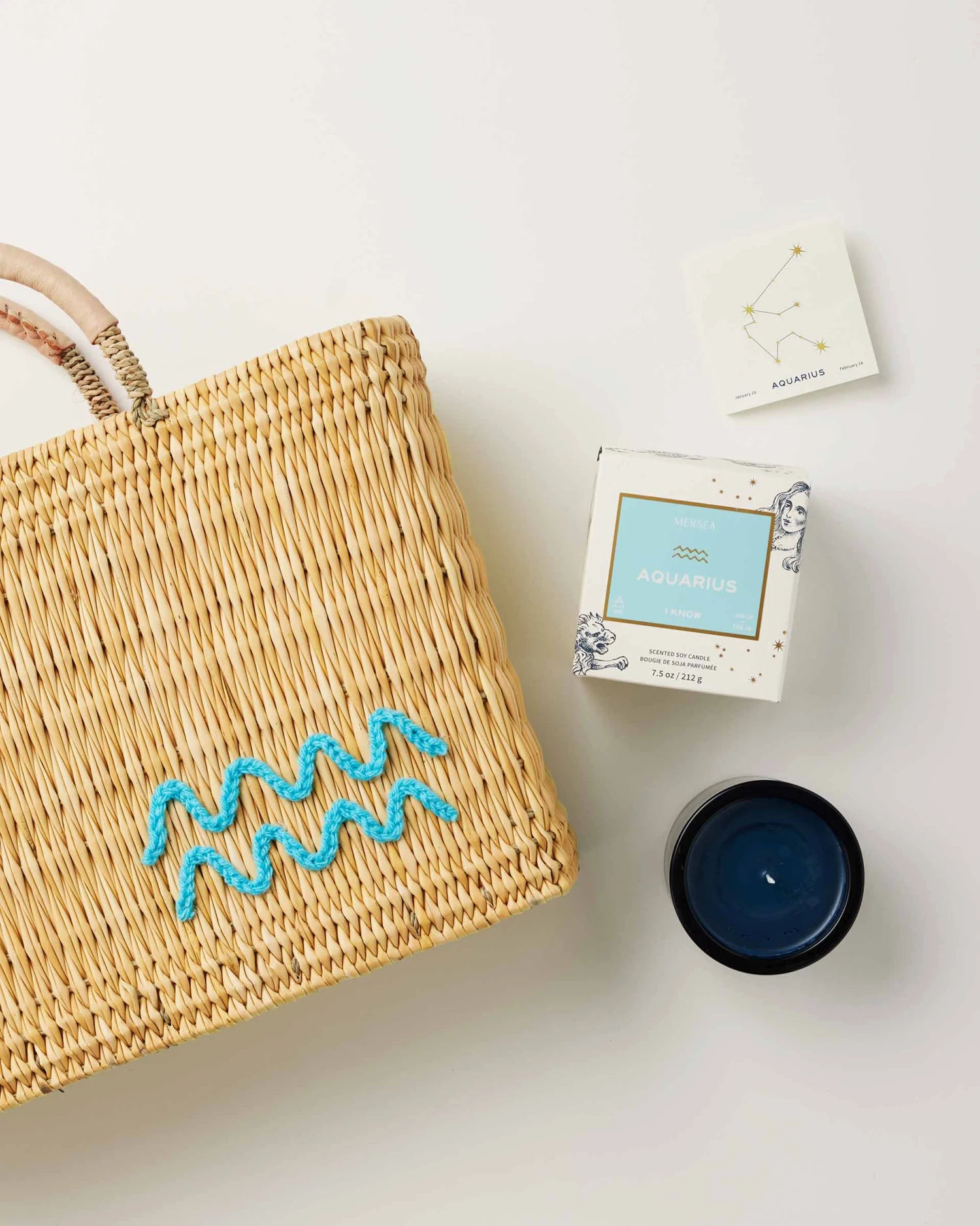 Aquarius Zodiac Candle - (January 20 - February 18) 4 Aquarius Zodiac Candle - (January 20 - February 18) - Image 2