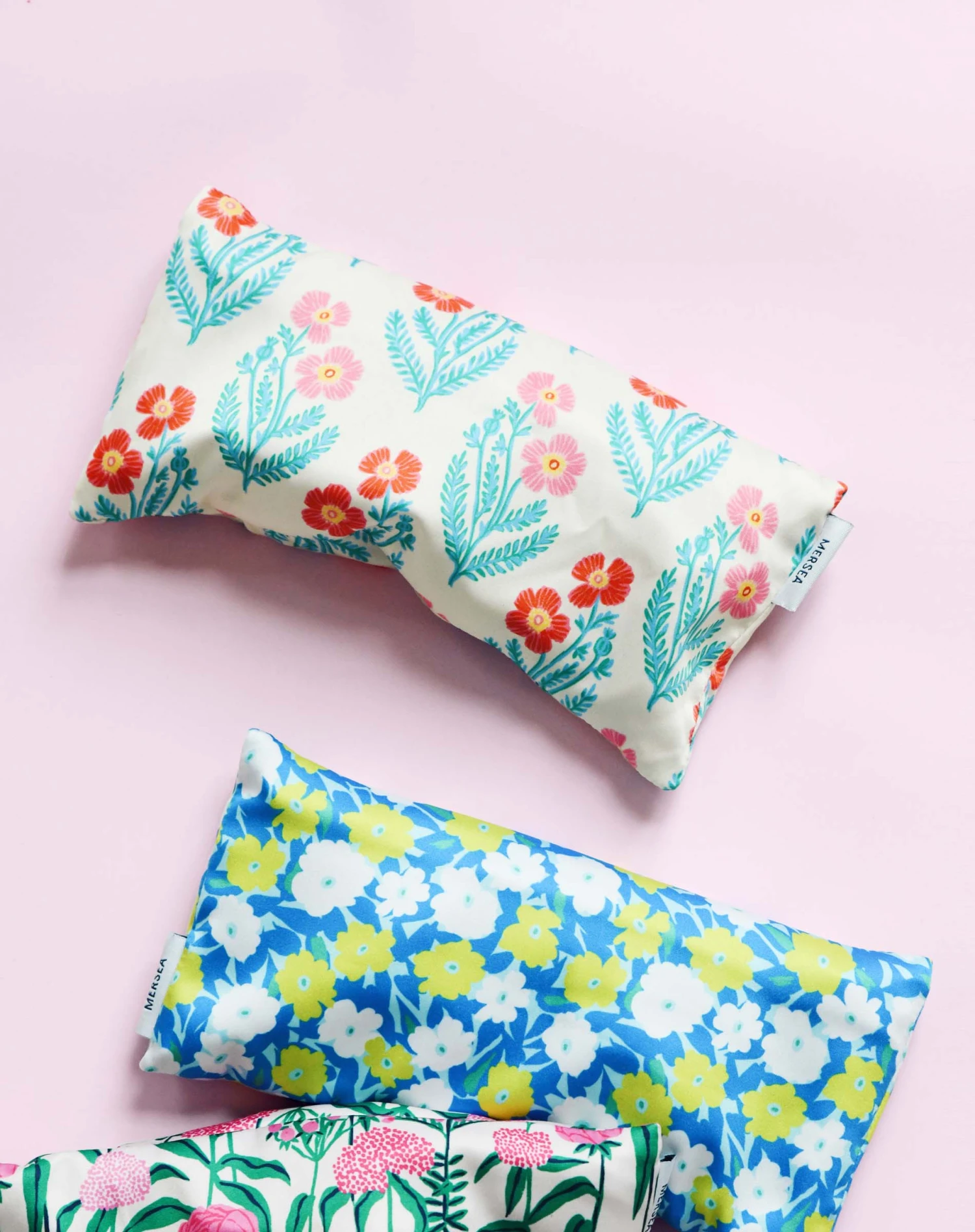 MERSEA Nuit Eye Pillow - Block Print Poppy 5 MERSEA Nuit Eye Pillow - Block Print Poppy - Image 3